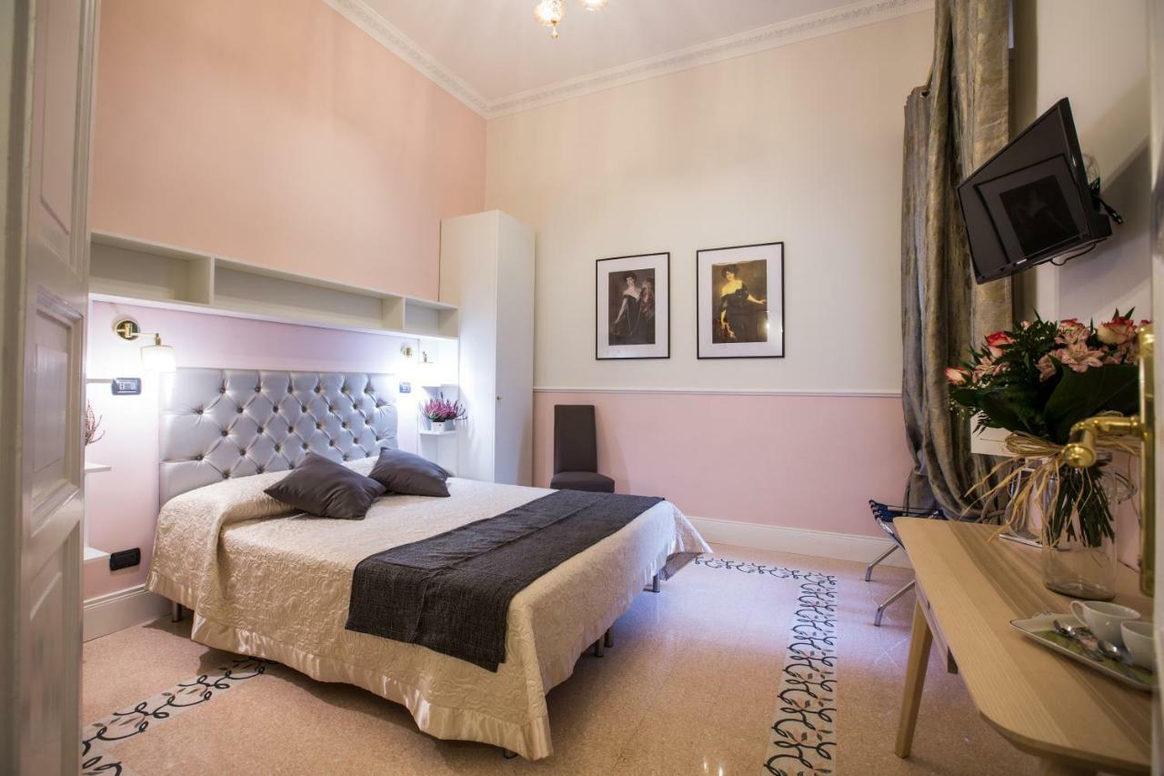 Art Nouveau Roma Colosseo Suites Bagian luar foto