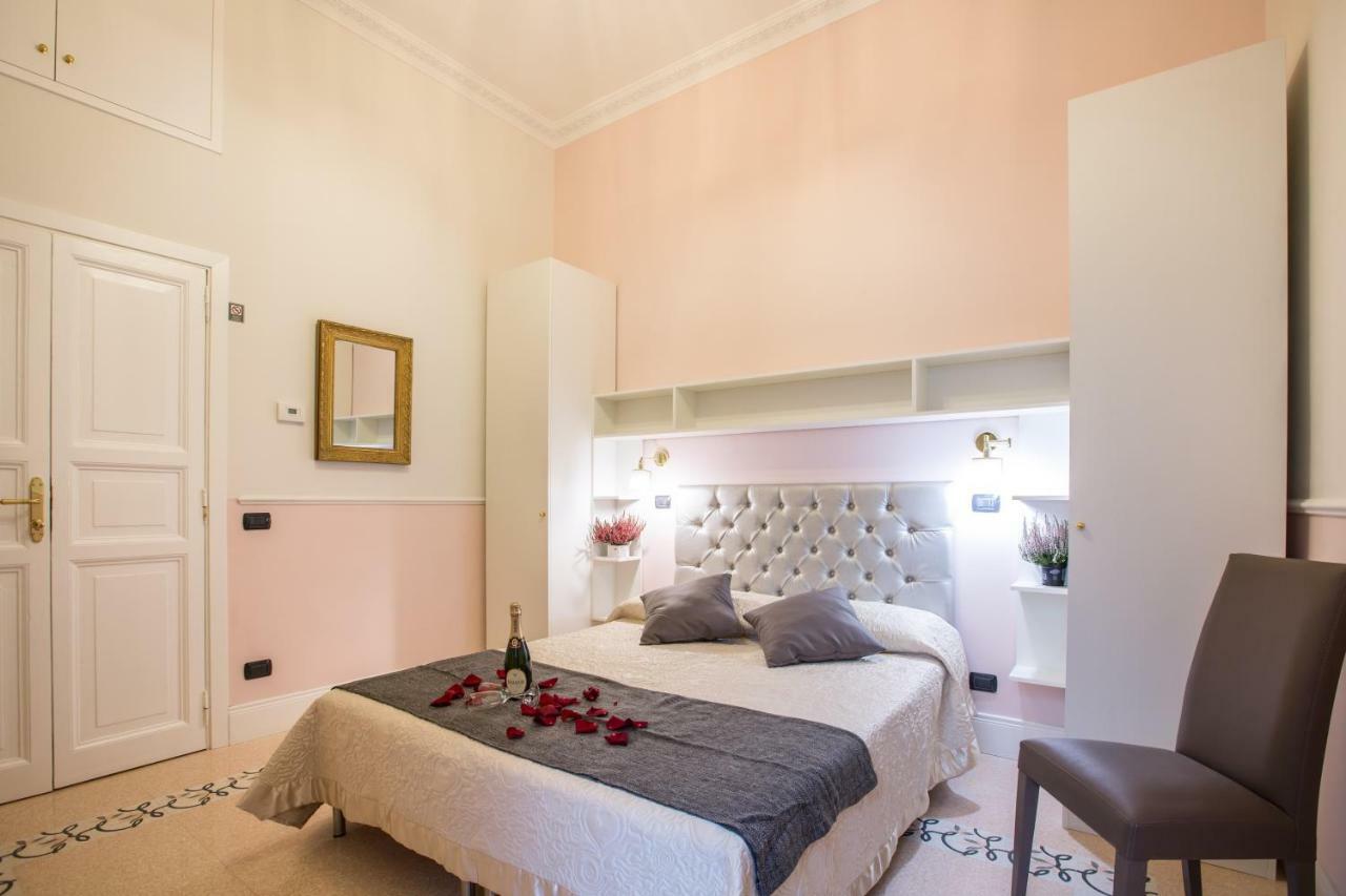 Art Nouveau Roma Colosseo Suites Bagian luar foto