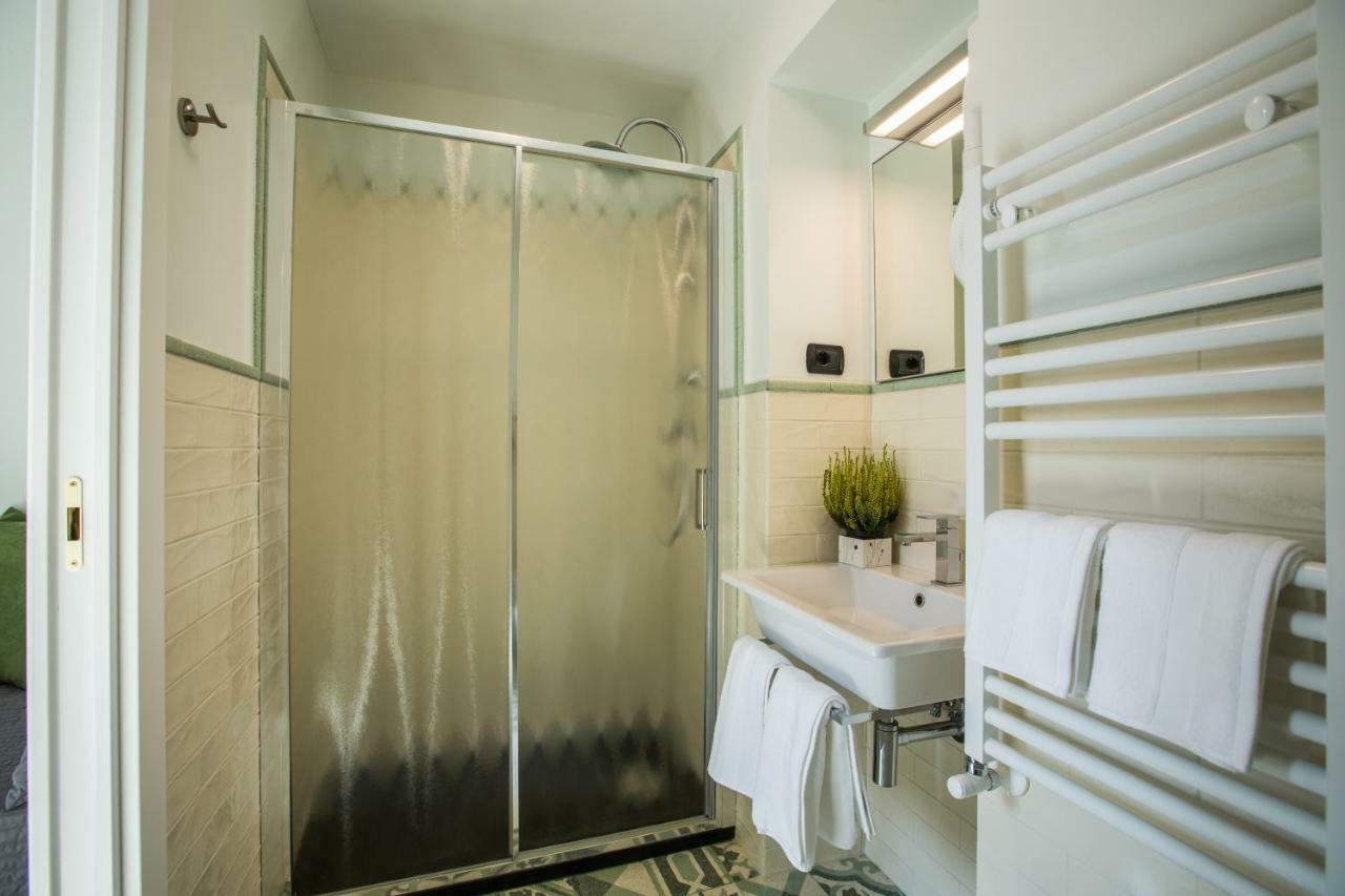 Art Nouveau Roma Colosseo Suites Bagian luar foto