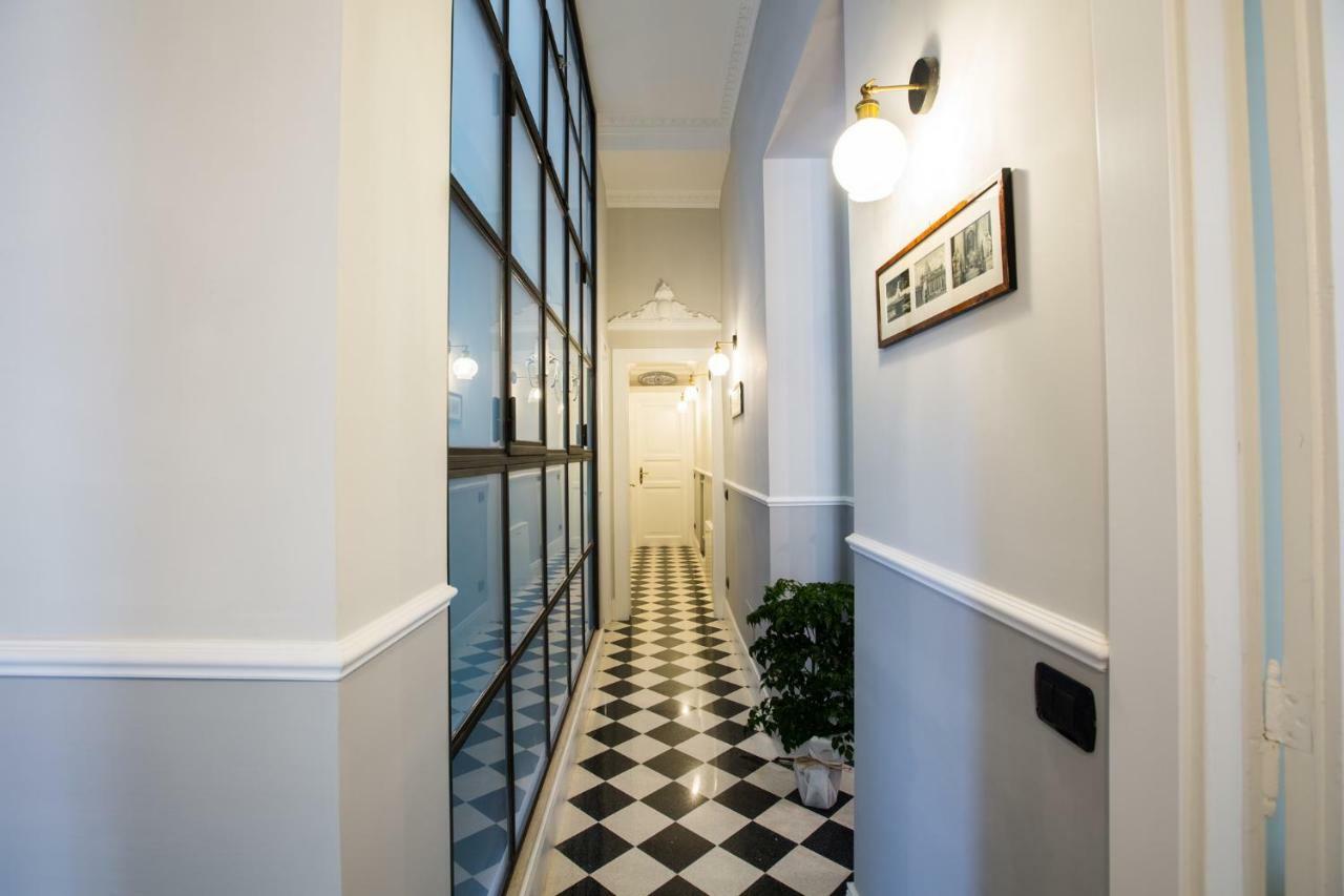 Art Nouveau Roma Colosseo Suites Bagian luar foto